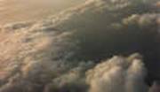 Over_skyerne.jpg (22239 byte)